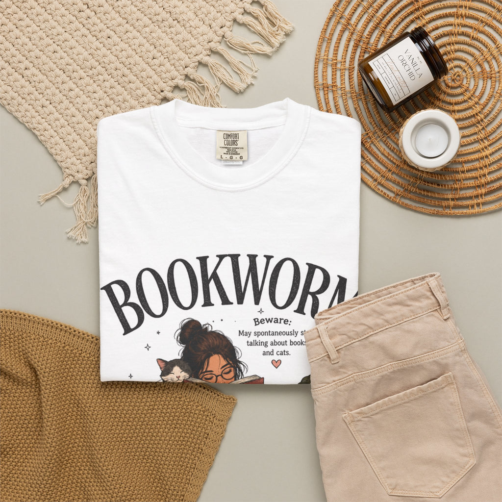 CatLover Bookworm T-Shirt